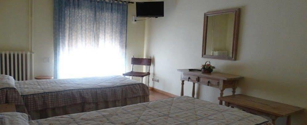 Hotel Montes Blancos Ескарай Екстер'єр фото